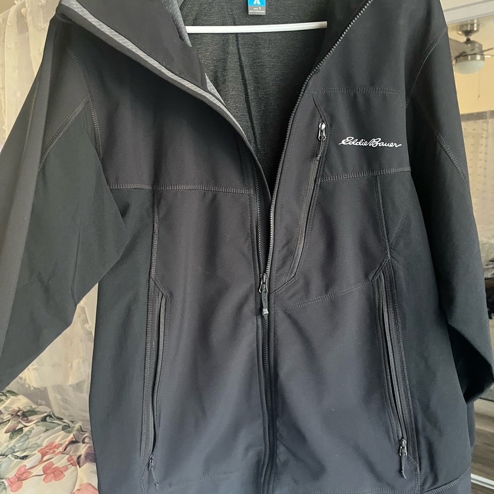 Eddie Bauer First Ascent Soft Shell Jacket Men’s Small Black Hooded Zip